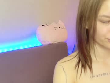  Ur Shy Bambi live cam preview — HD — shy — age 19