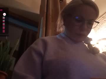 A Surprise live cam preview — mature — age 35