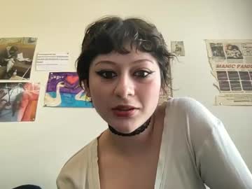Adorememadamnova live cam preview — new — age 20