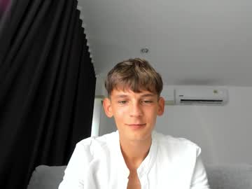 Aiko Miracle profile image (offline)