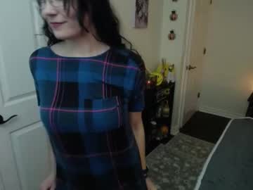 Alice Asks live cam preview — HD — new — age 23