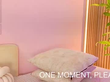 Alison Collins  live cam preview — HD — braces — age 21