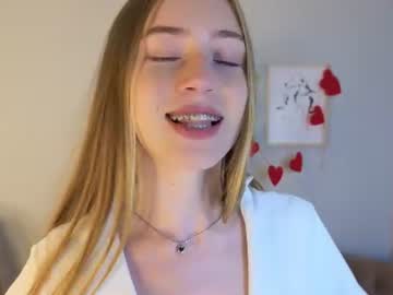 Alma West live cam profile photo