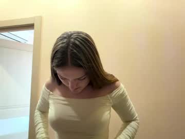 Ashelymelaro live cam preview — HD — new — age 18