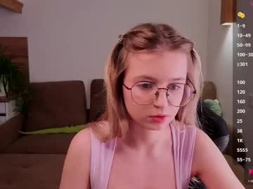 Aviaveavii live cam preview — HD — 18 — age 19