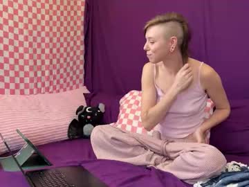 Azeraika live cam preview — HD — fit — age 33