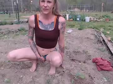 Barefootmuse live cam preview — HD — lovense — age 40