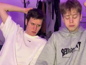 Beeb0y live cam preview — HD — twink — age 18