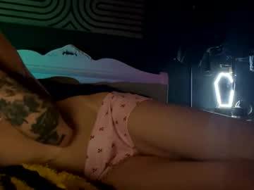 Blairriot live cam preview — HD — 18 — age 24