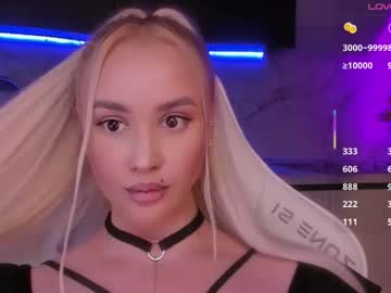 Blond Diamond live cam preview — domination — age 22