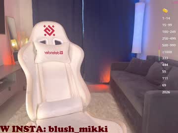Blush Mikki live cam preview — HD — blonde — age 23
