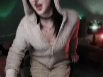 Brandy Queen live cam preview — HD — nonude — age 23