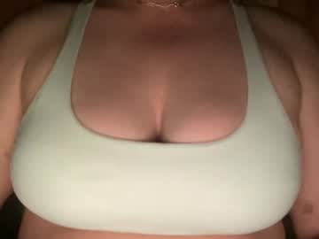 Calipawg live cam preview — boobs — age 29