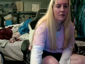 Candismiths live cam preview — dance — age 33