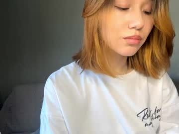 Carmenlavelli live cam profile photo