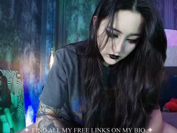 Charlotte Germanotta  live cam preview — german — age 27