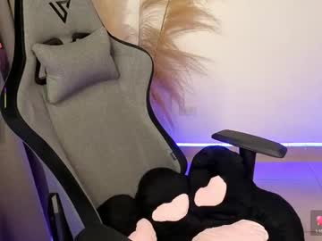 Chloebum  live cam preview — HD — lovense — age 25