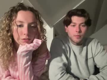 Curiouscouple0110 live cam preview — new — age 0