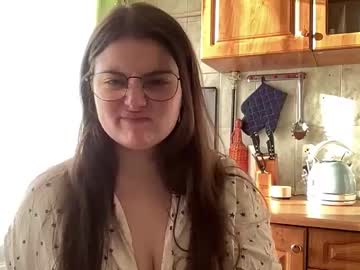 Cutie Pearl live cam preview — HD — new — age 22