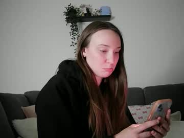 Daddysssgoodgirl live cam preview — milf — age 22