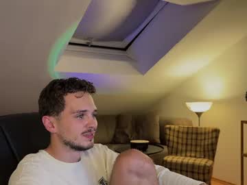 Daimon Hall live cam preview — HD — feet — age 18