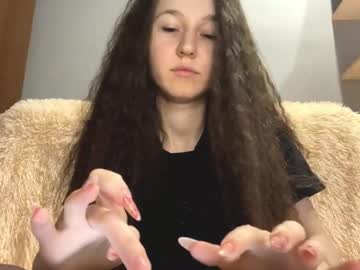 Deloisketchen live cam preview — HD — shy — age 21