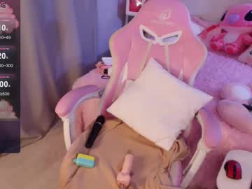 Dinatwinkle live cam preview — HD — bigboobs — age 23