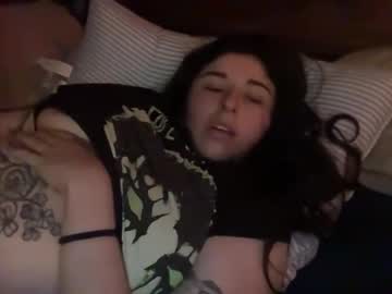 Doll Lovely live cam preview — HD — piercednipples — age 22