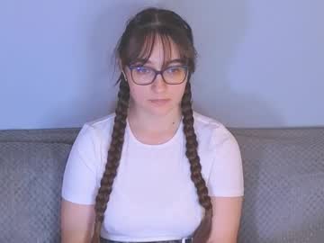 Doll Tessa live cam preview — HD — petite — age 19