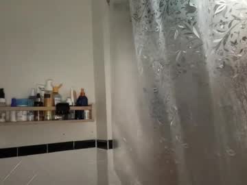 Dreamyriri profile image (offline)