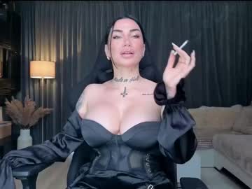 Elektravelvet live cam preview — HD — dominatrix — age 31
