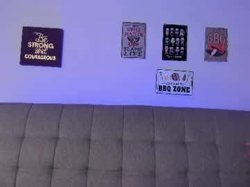 Elizabethboltxxx live cam preview — HD — latina — age 32