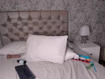 Emelymuller live cam preview — HD — latina — age 25