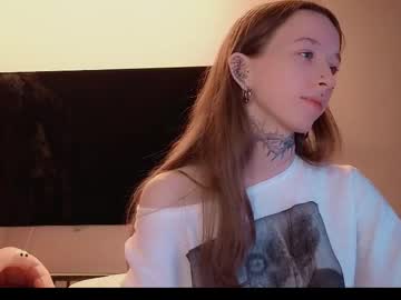 Fran Bow live cam preview — HD — tattoo — age 99