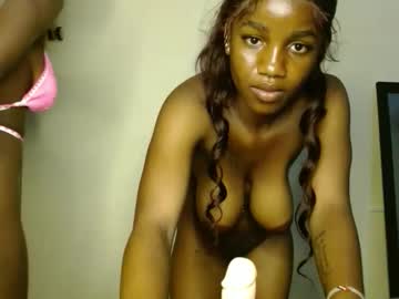 Freaky Shamzzy live cam preview — ebony — age 20