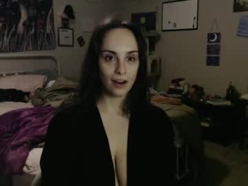 Glitterspace live cam preview — curves — age 28