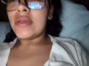 H0neyybl00dyy live cam preview — daddysgirl — age 0