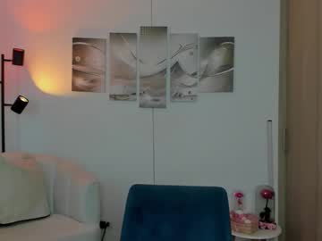 Hailey Florez live cam preview — HD — latina — age 25