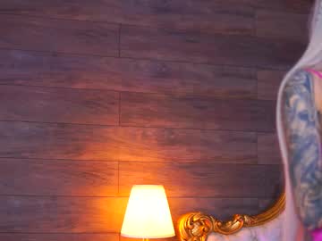 Juicy Jessye live cam preview — HD — skinny — age 18