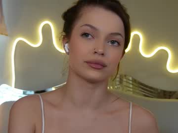 Kelly Peachpiee live cam preview — HD — feet — age 20