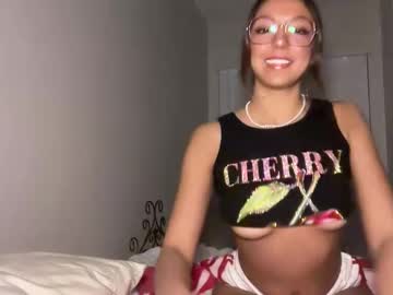 Kennaunlocked live cam preview — snowbunny — age 0