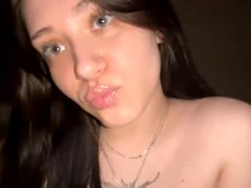 Kierapayette live cam preview — HD — petite — age 18