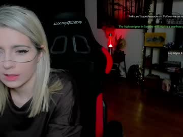 Kimilee22 live cam preview — german — age 99