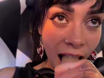 Larissa Baker live cam preview — HD — latina — age 0