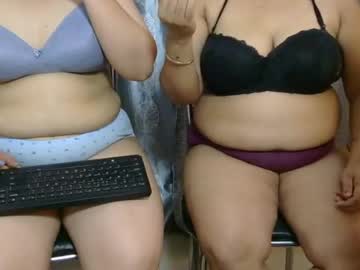 Lesbian Cpl Threesome profile image (offline)