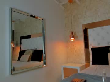 Lia Johnnson live cam preview — ebony — age 0