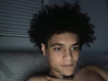 Lightskinwithgirth live cam preview — HD — girth — age 20