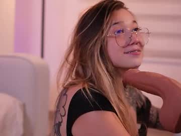 Lilith Gray9 live cam preview — HD — bigboobs — age 20