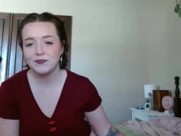 Littlestpuppet live cam preview — pawg — age 25