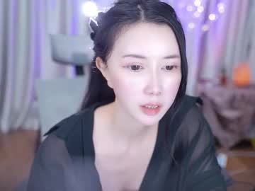 Lucy  Bb live cam preview — asian — age 21